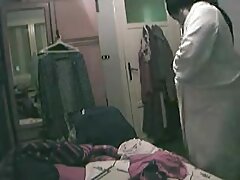 Sinh viên xech thu va nguoi tràn đầy năng lượng fucking hai cô gái trên giường